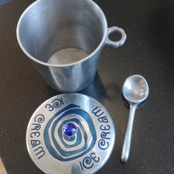 Aluminum Ice Cream Bucket - Picture 3 of 4